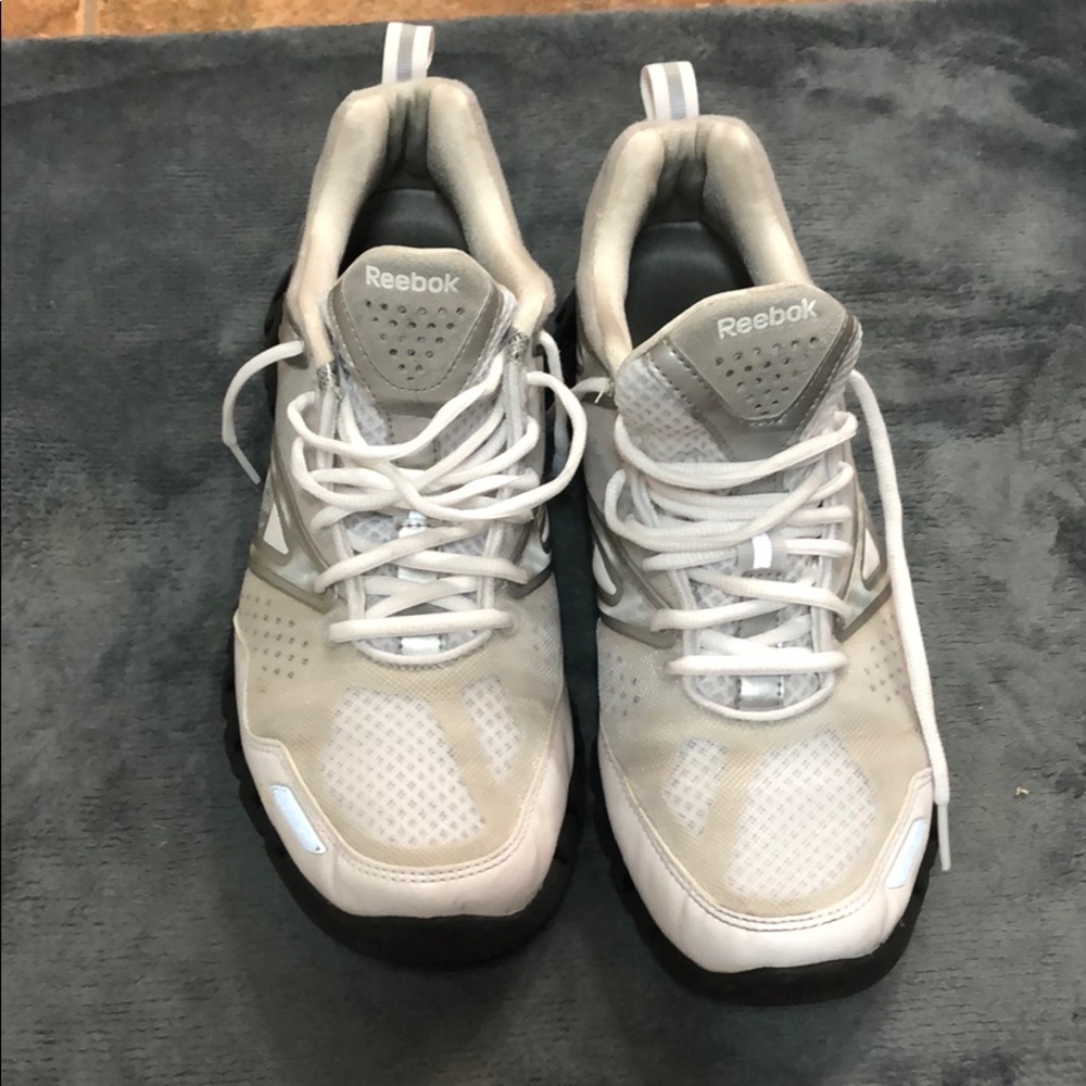 Men’s size 10.5 Reebok sneakers